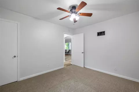 219 S Clark Ave, Ferguson, MO 63135 photo 23