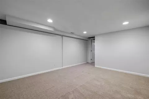 219 S Clark Ave, Ferguson, MO 63135 photo 32