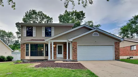 2719 Cree Ct, Saint Louis, MO 63129