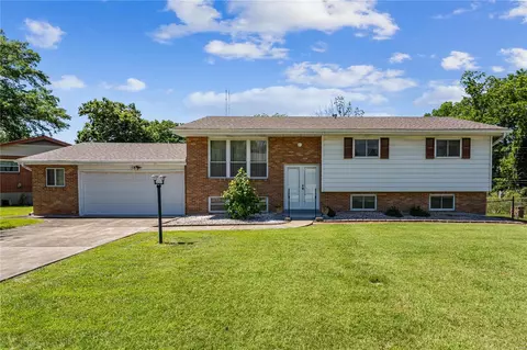 11029 Patrina Ct, Saint Louis, MO 63126