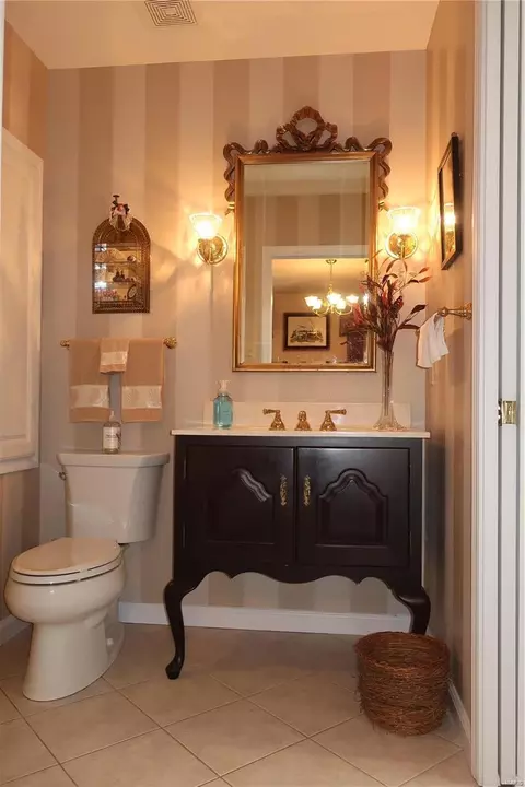 Bath - 442 Summit Tree Ct, Fenton, MO 63026 photo 1 of 3