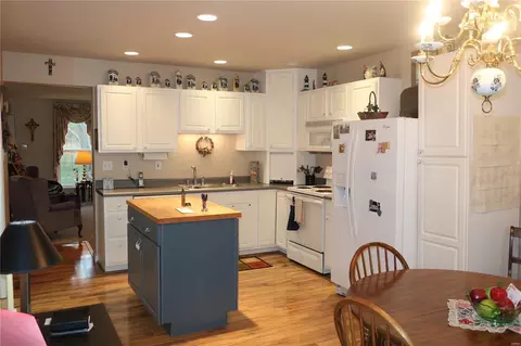Kitchen - 442 Summit Tree Ct, Fenton, MO 63026 photo 1 of 1