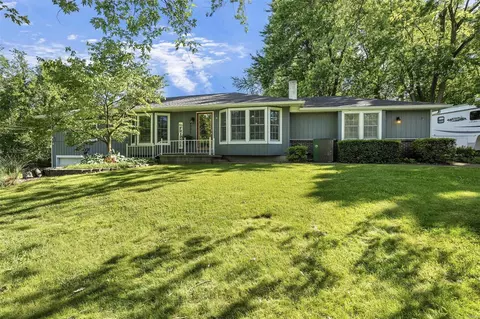 4007 Line St, Saint Peters, MO 63376