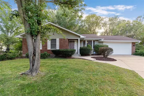22 Plymouth Ct, Saint Charles, MO 63304