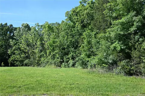 1018 Sycamore Creek Dr, Wentzville, MO 63385