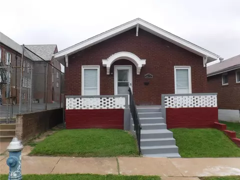3871 Kingsland Ct, Saint Louis, MO 63116