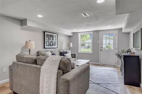 Living - 500 Wicklow Dr, Manchester, MO 63021 photo 6 of 6
