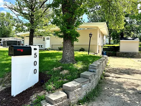 500 Wicklow Dr, Manchester, MO 63021