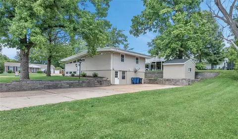 Exterior - 500 Wicklow Dr, Manchester, MO 63021 photo 7 of 10