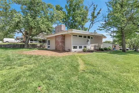 Exterior - 500 Wicklow Dr, Manchester, MO 63021 photo 3 of 10