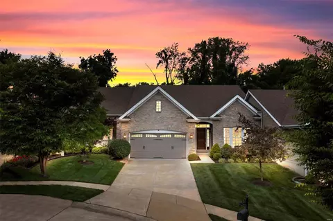 14305 Gatwick Ct #22, Chesterfield, MO 63017