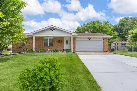 3212 Fox Hill Rd, Saint Charles, MO 63301