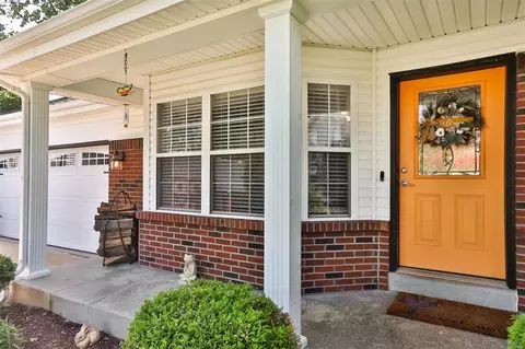 42 Mallard Pointe Dr, O'fallon, MO 63368 photo 5