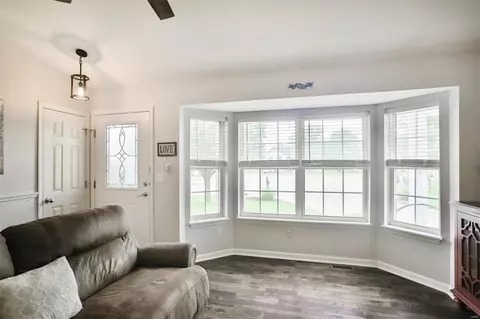 42 Mallard Pointe Dr, O'fallon, MO 63368 photo 9