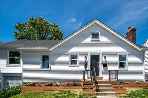 9509 Mackenzie Rd, Saint Louis, MO 63123