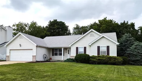 5 Moorbriar Ct, Saint Peters, MO 63376