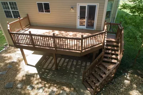 Exterior - 1100 Shadowfaire Ct, Ballwin, MO 63021 photo 6 of 11