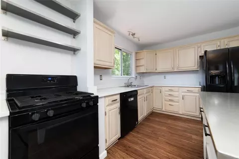 Kitchen - 1100 Shadowfaire Ct, Ballwin, MO 63021 photo 1 of 3
