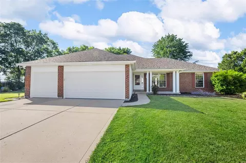 Exterior - 7532 Pierside Dr, O'fallon, MO 63368 photo 2 of 13