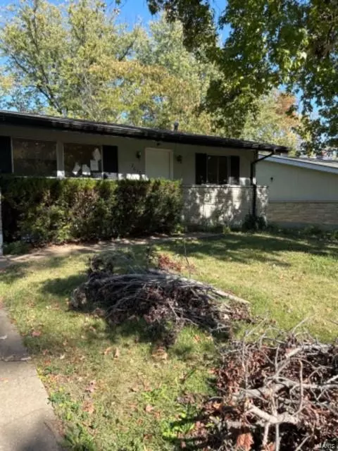 2633 Garham Dr, Saint Louis, MO 63136