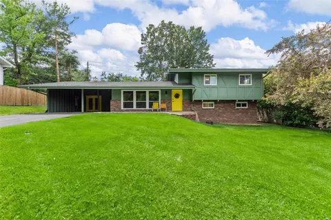 93 Pebblebrook, Saint Louis, MO 63146