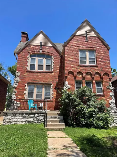 7355 Balson Ave, Saint Louis, MO 63130