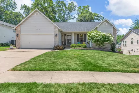 824 Sherwood Forest Ct, O'fallon, MO 63366