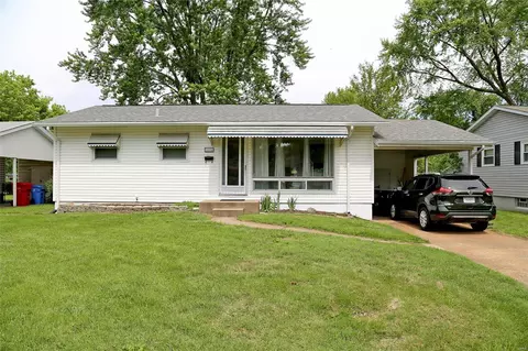 1675 Fernbrook Dr, Florissant, MO 63031