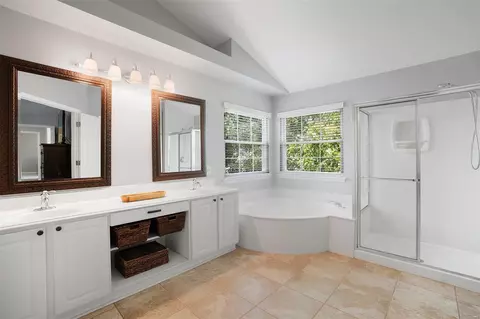 Bath - 3 Chastain Ct, O'fallon, MO 63368 photo 3 of 6