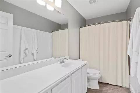 Bath - 3 Chastain Ct, O'fallon, MO 63368 photo 2 of 6