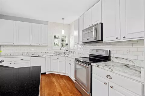 Kitchen - 3 Chastain Ct, O'fallon, MO 63368 photo 1 of 6