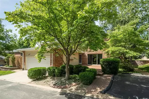 13352 La Barge Dr, Saint Louis, MO 63141