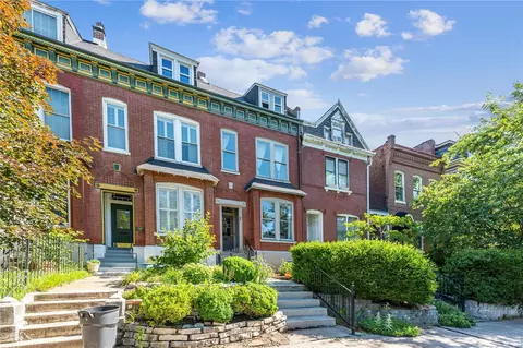 2845 Russell Blvd, Saint Louis, MO 63104