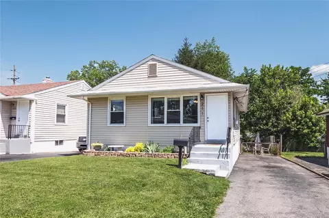 211 Monica Dr, Saint Louis, MO 63127