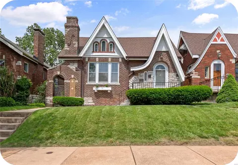 3839 French Ct, Saint Louis, MO 63116