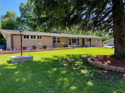 1556 Bayonne Dr, Saint Louis, MO 63138