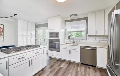 Kitchen - 321 Cherry Hill Dr, Ellisville, MO 63011 photo 6 of 11