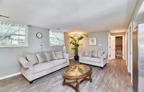 Living - 321 Cherry Hill Dr, Ellisville, MO 63011 photo 5 of 10