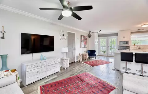 Living - 321 Cherry Hill Dr, Ellisville, MO 63011 photo 3 of 10