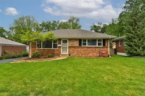9709 Willow Creek Ln, Saint Louis, MO 63119
