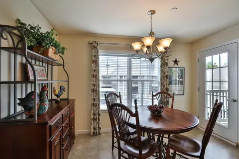 522 Bramblett Hls, O'fallon, MO 63366 photo 9