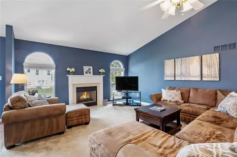 1465 Soaring Eagle Dr, O'fallon, MO 63366 photo 4