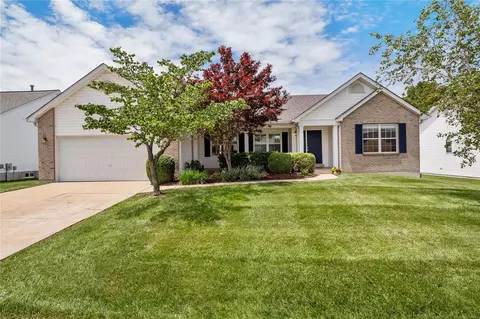 1465 Soaring Eagle Dr, O'fallon, MO 63366