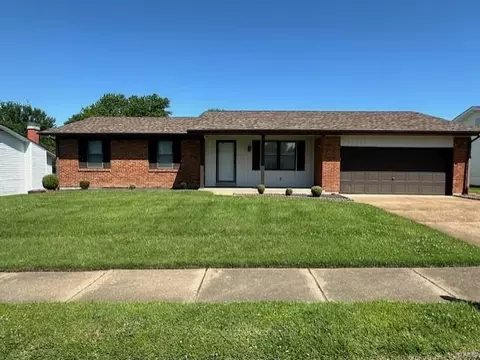 301 Gum Tree Dr, Saint Charles, MO 63301