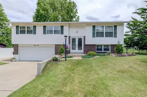 310 Birdie Hills Rd, Saint Peters, MO 63376