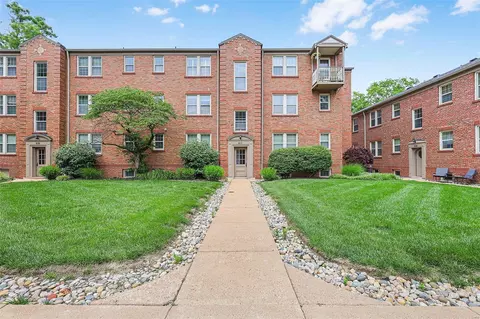 817 Westwood Dr #3W, Saint Louis, MO 63105