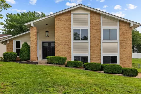 5908 Ponderosa Ct, Saint Louis, MO 63128