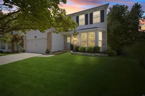 2578 Barrett Place Dr, Ballwin, MO 63021