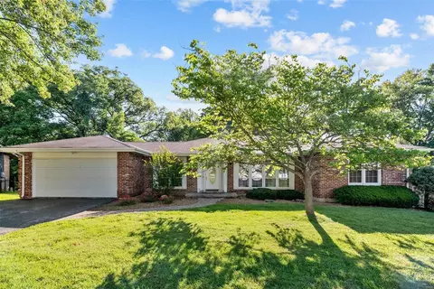47 Forestvale Dr, Chesterfield, MO 63017