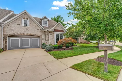 964 Chesterfield Villas Cir, Chesterfield, MO 63017